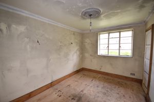 dining room- click for photo gallery